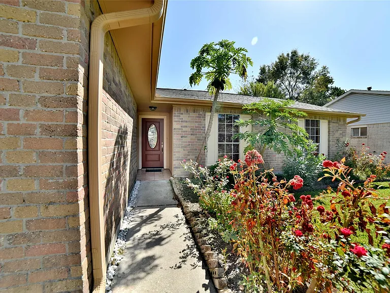 470 Buoy Rd — Photo 3