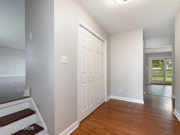3rd image of 1125 Moorland Ave