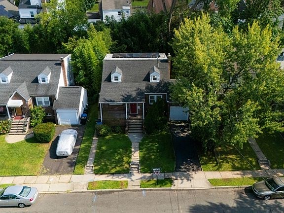 4th image of 1219 Glenn Ave