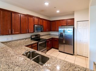 10630 NW 88th St APT 210, Doral, FL 33178