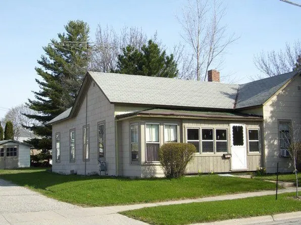 324 Quincy St, Sturgeon Bay, WI 54235