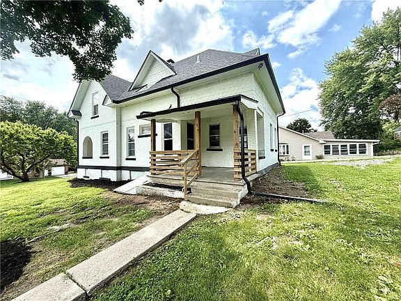 2nd image of 317 Park Ave