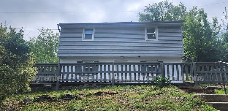 813 Highland Ave — Photo 3