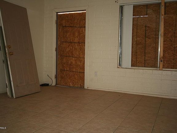4th image of 205 E Evelyn St