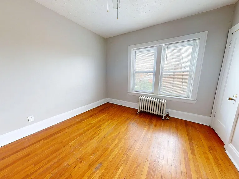 2729 Euclid Heights Blvd — Photo 13