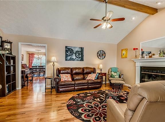 4th image of 5460 Village Way