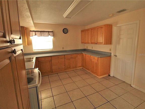5th image of 1080 7th Ave NE