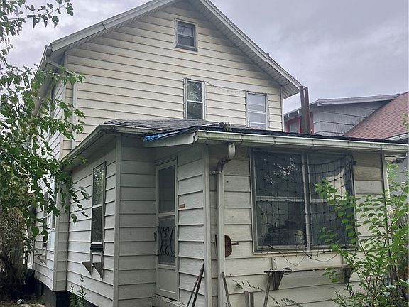 3rd image of 1334 Margaret Ave SW