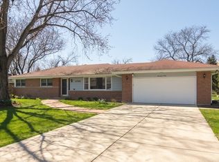 1740 N Lee Ct, Palatine, IL 60074