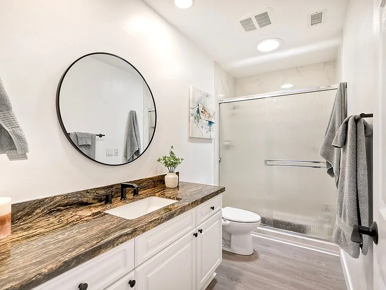 1237 Granada Way — Photo 11