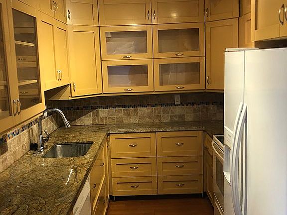 4th image of 20355 NE 34th Ct APT 221