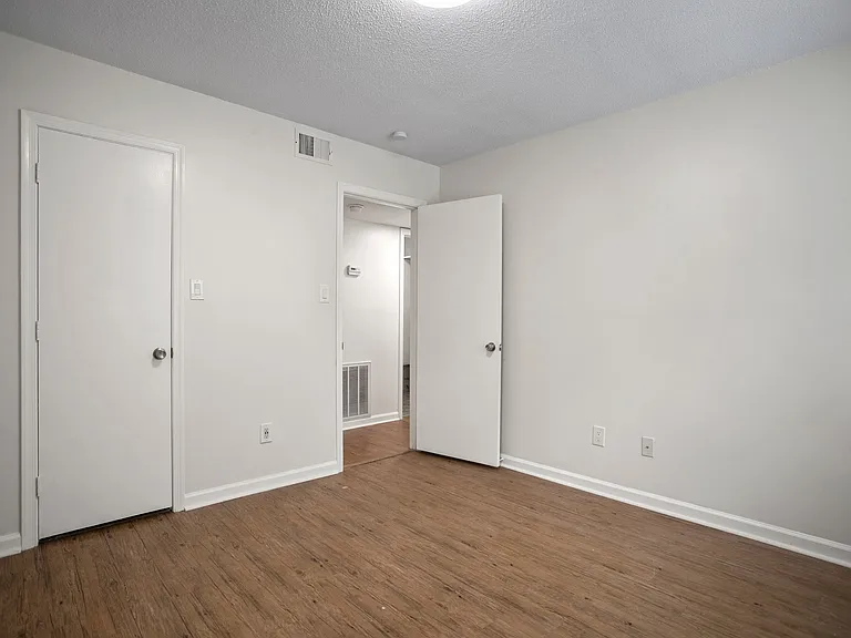 5659 Hornaday Rd #B — Photo 13