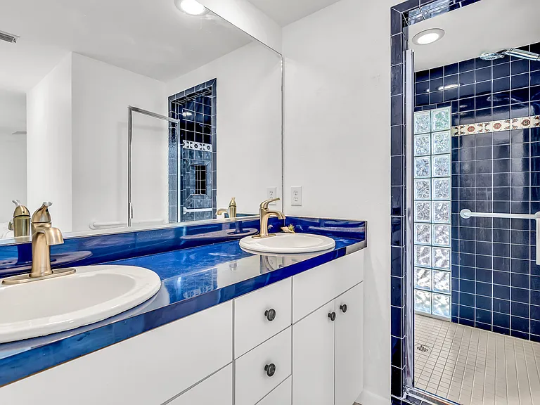 2716 Seaspray St — Photo 10