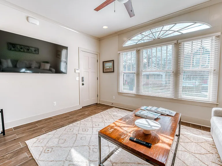 601 Spanish Town Rd #C — Photo 3