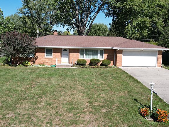 2nd image of 2427 W Del Mar Dr