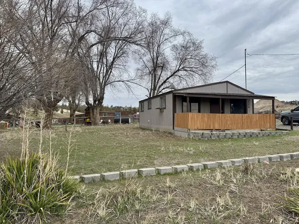 729 SE Grizzly Rd, Madras, OR 97741