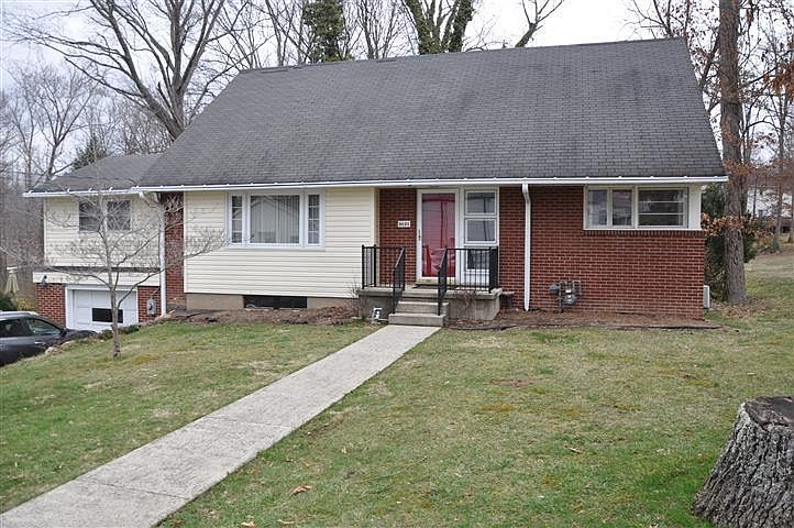 1st image of 3121 S Greenway Dr