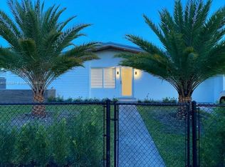 9260 Nautilus Dr, Cutler Bay, FL 33189