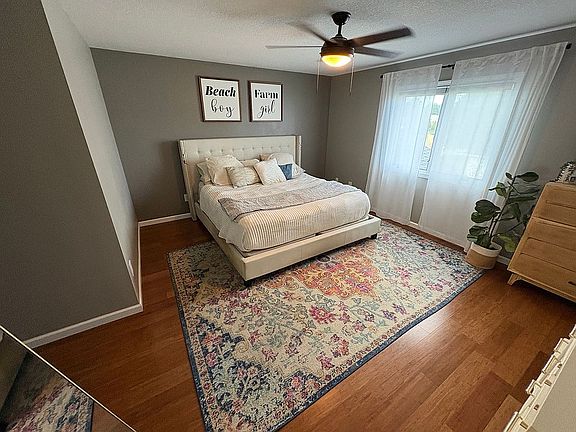 5th image of 1029 Island Brooks Ln