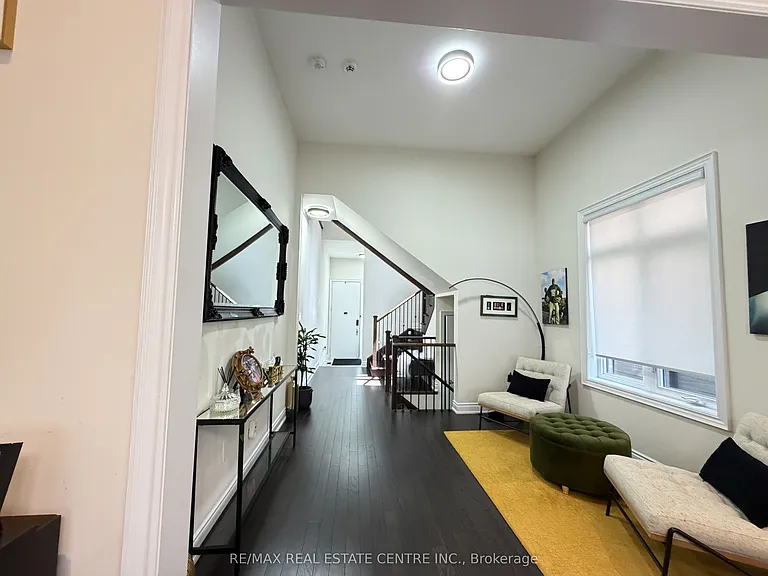 1192 Stag Holw — Photo 5