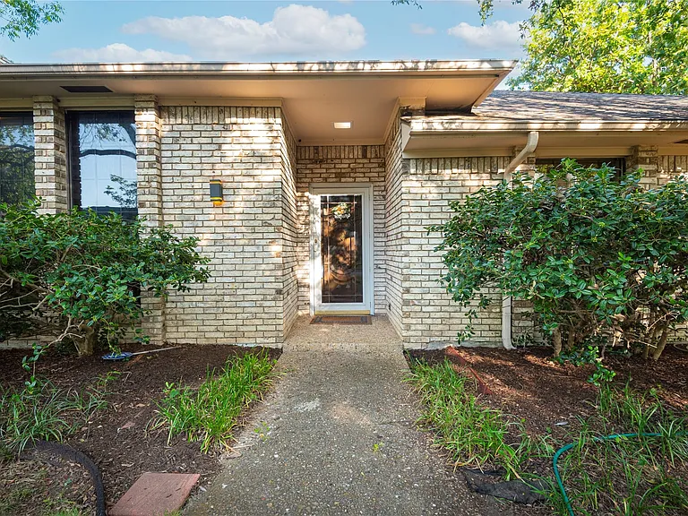 10319 Cimmaron Trl — Photo 4