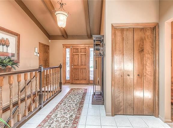 4th image of 52 Woodbridge Ln