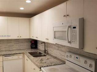 1833 S Ocean Dr APT 207, Hallandale, FL 33009