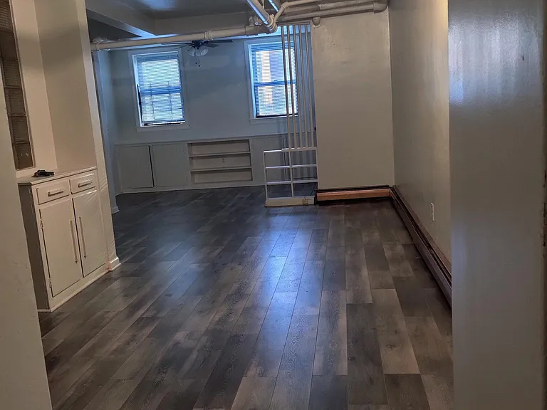 6834 S Paxton Ave #G — Photo 2