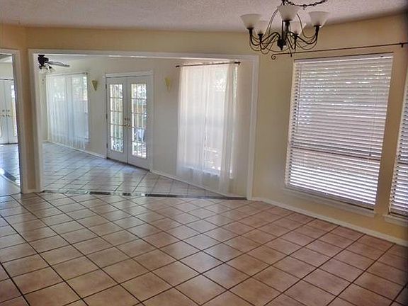 4th image of 8128 Ceberry Dr