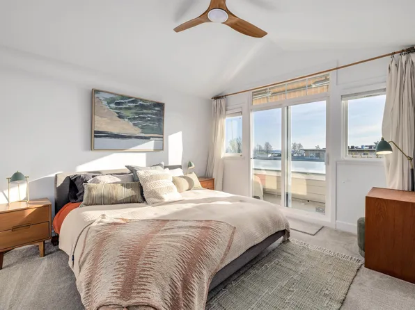 15161 Prospect Ave #3, White Rock, BC V4B 2B8