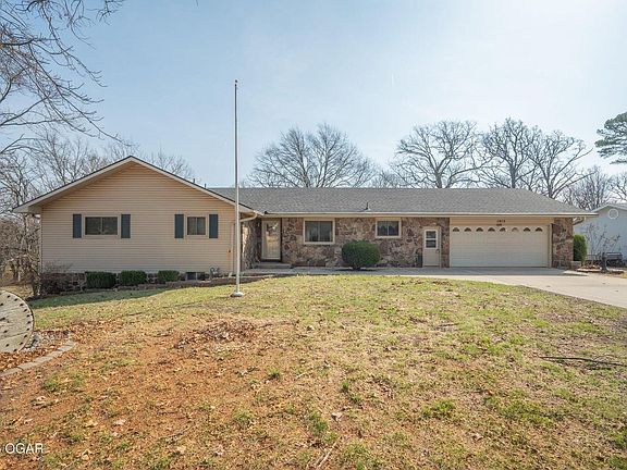 2nd image of 1015 Peterson Road