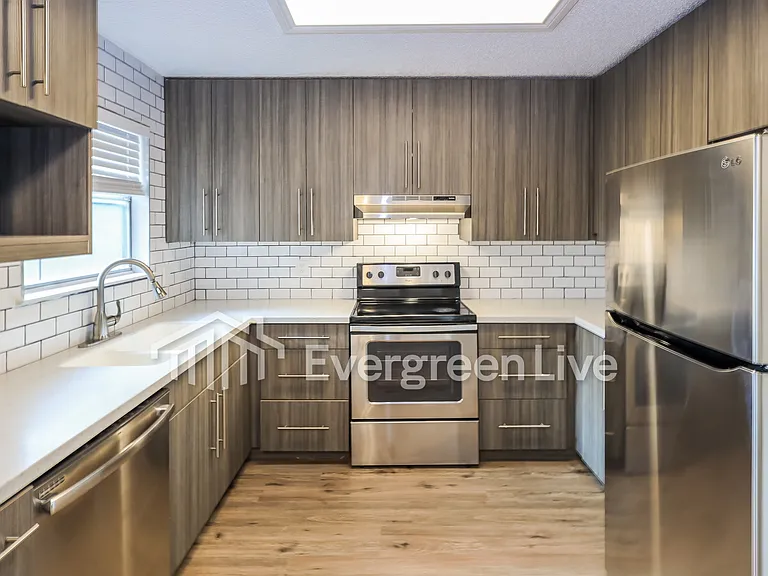 5930 Cliff Valley Dr — Photo 5
