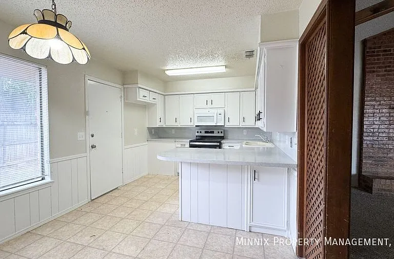 4427 75th Dr #A — Photo 8