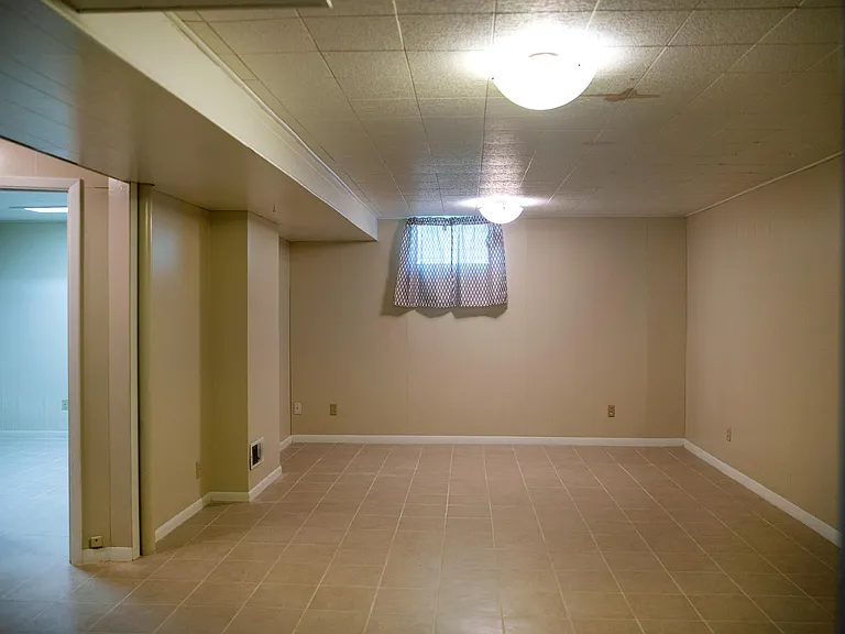 707 Sondra Ave — Photo 20