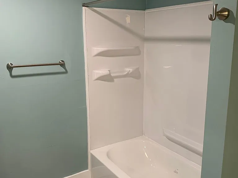 107 N Court St #B — Photo 9