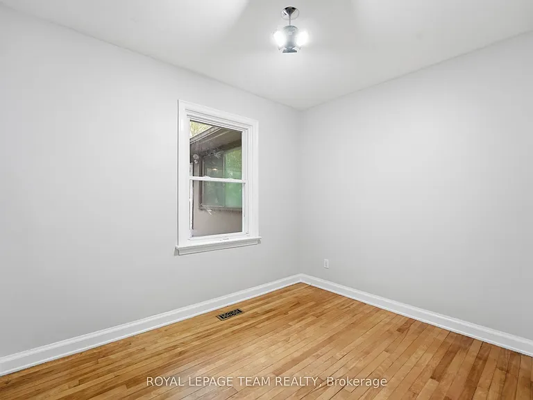 49 Crownhill St — Photo 12
