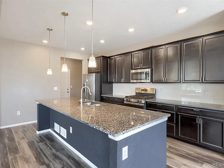 3260 Jonquil St — Photo 3