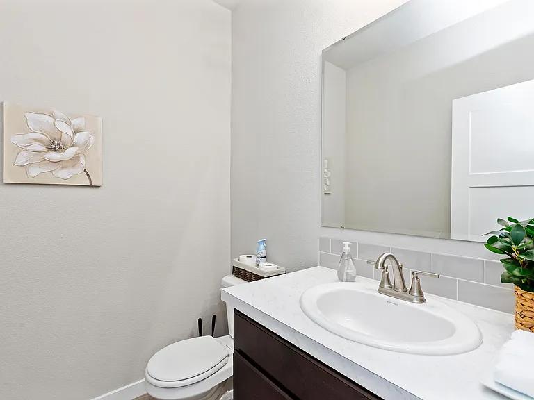471 N Tessa Ln — Photo 23