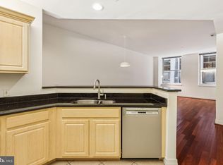 1600 Arch St APT 716, Philadelphia, PA