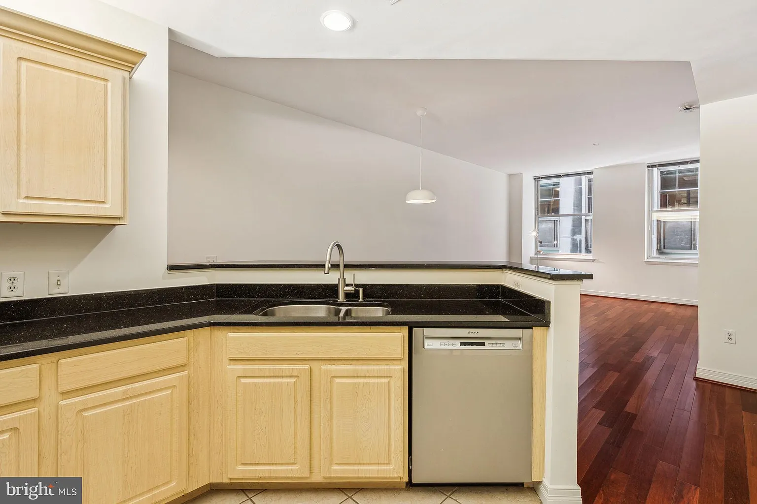 1600 Arch St APT 716 photo 1