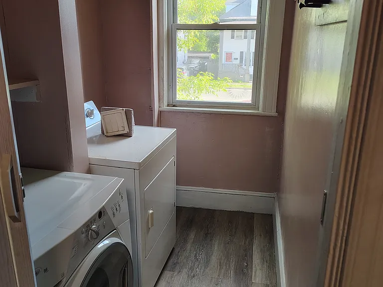 446 Tyler St — Photo 12