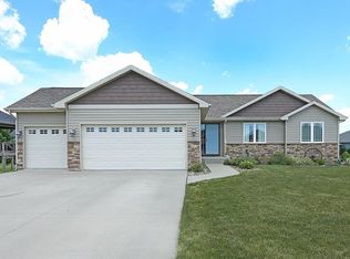 611 E Southside Dr, Polk City, IA 50226