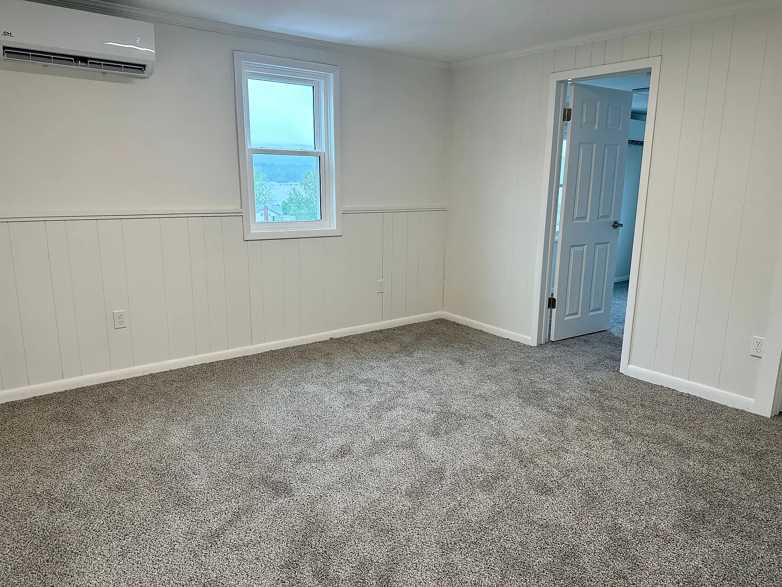 2 bed, 1.5 bath, 1000 sqft, $1,250 — Photo 3