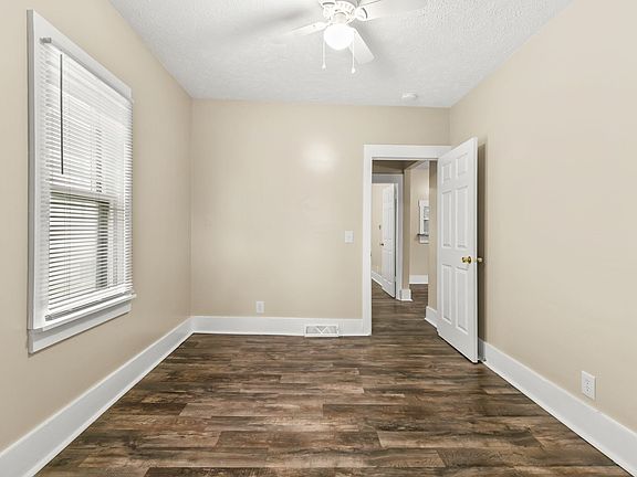 5th image of 4252 Maple St
