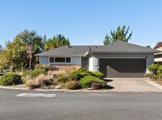 201 Mountain View Dr, Healdsburg, CA 95448