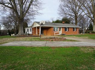 8022 Linville Rd, Oak Ridge, NC 27310