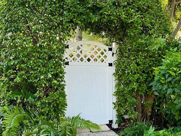 222 Miraflores Dr — Photo 15