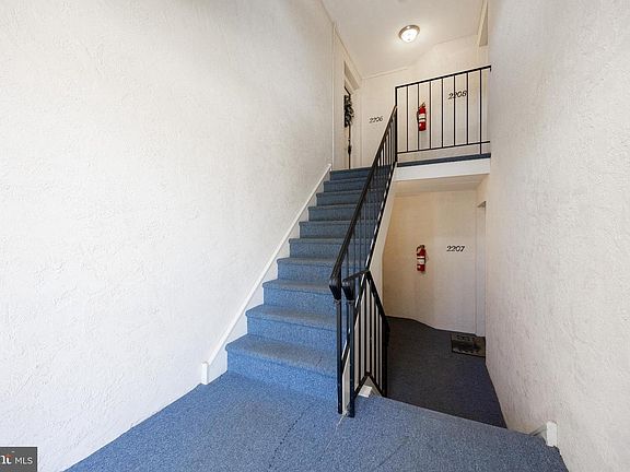 3rd image of 2207 Windfield Ct #2207