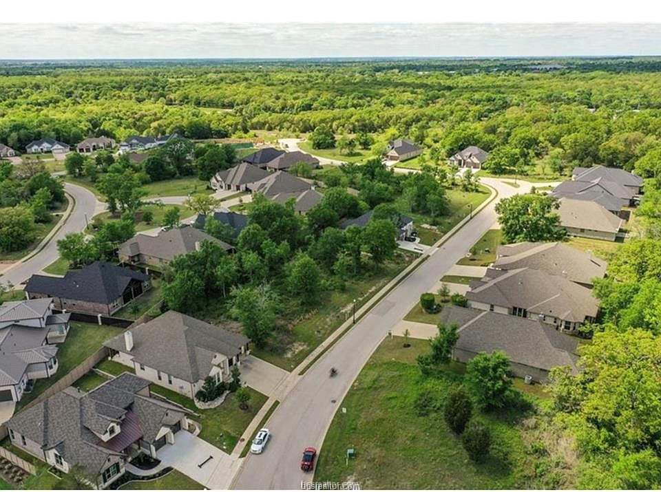2nd image of 2920 Boxelder Dr