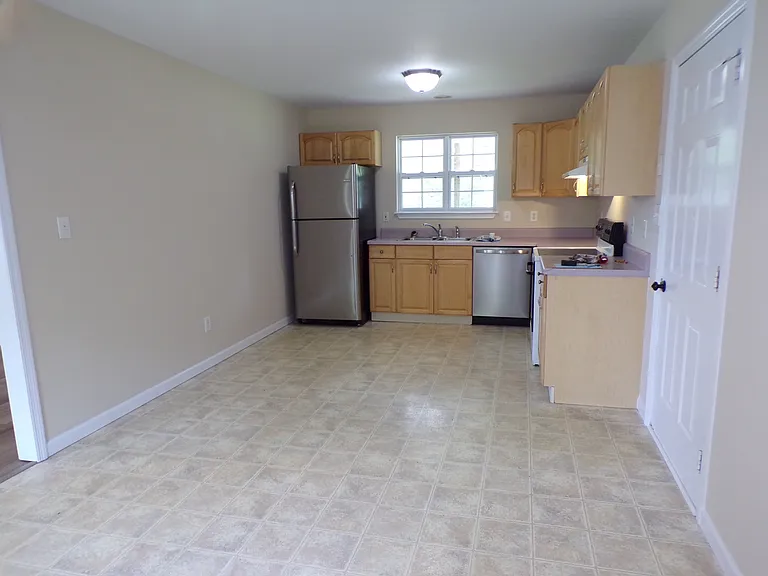 1425 Hammerhill Rd — Photo 5